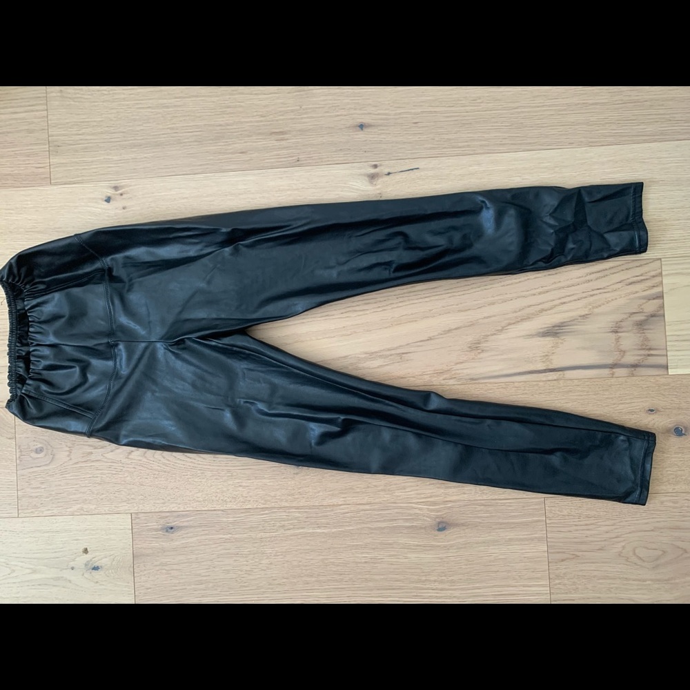 Aritzia Daria ankle leggings, XXS